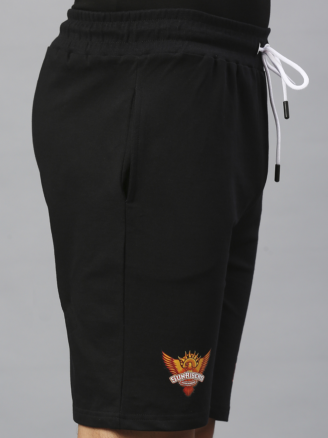Sunrisers Hyderabad Men Black Printed Mid-Rise Cotton Sports Shorts (5)