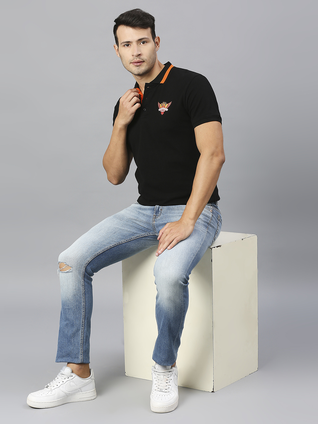 Sunrisers Hyderabad Men Black Solid Half Sleeves Polo Collar Cotton T-Shirt (4)