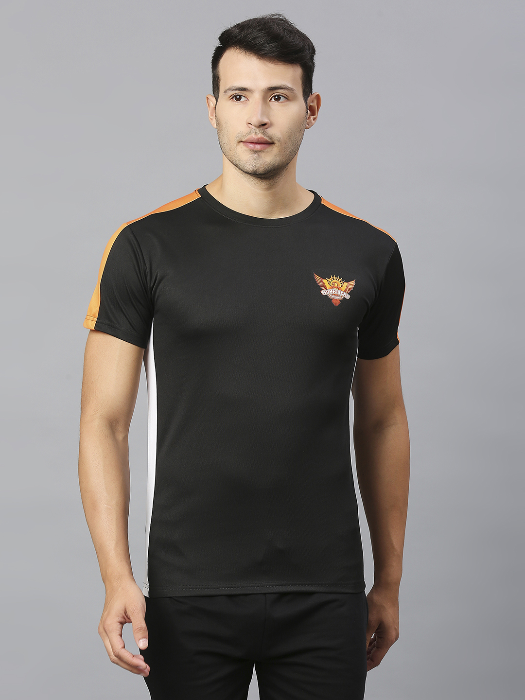 Sunrisers Hyderabad Men Black Solid Half Sleeves Round Neck Cotton T-Shirt (1)