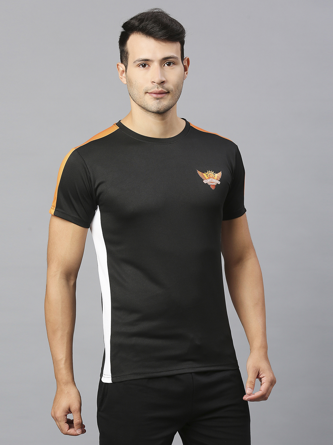 Sunrisers Hyderabad Men Black Solid Half Sleeves Round Neck Cotton T-Shirt (3)