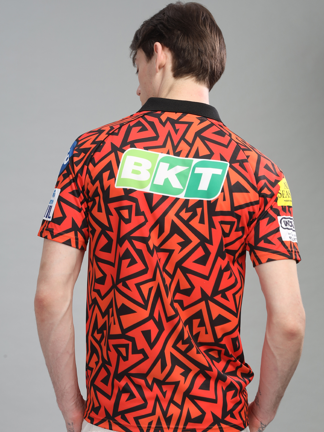 Sunrisers Hyderabad Men Official IPL-2024 Replica Jersey (5)