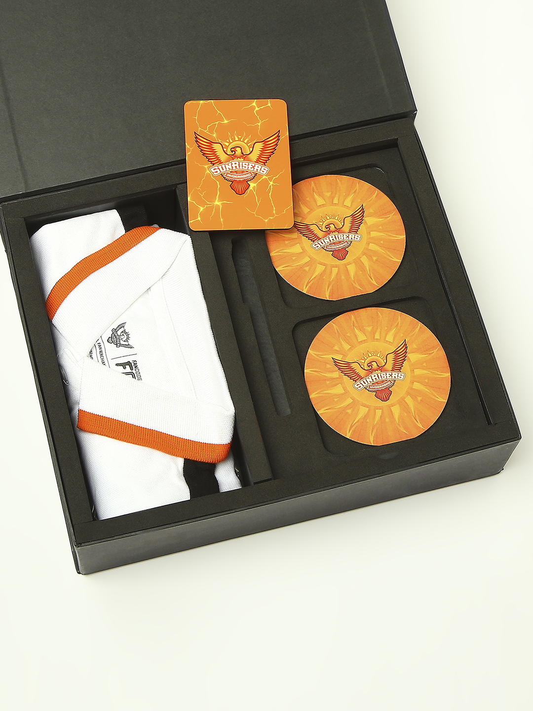 Sunrisers Hyderabad Sunrisers Hyderabad Fan Kit - (Available in 6 T-Shirts Sizes) (2)