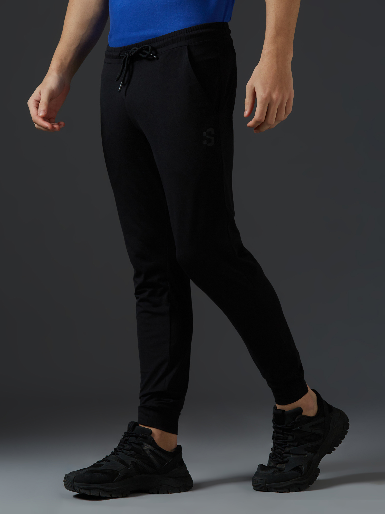 Black Light Weight Jogger 