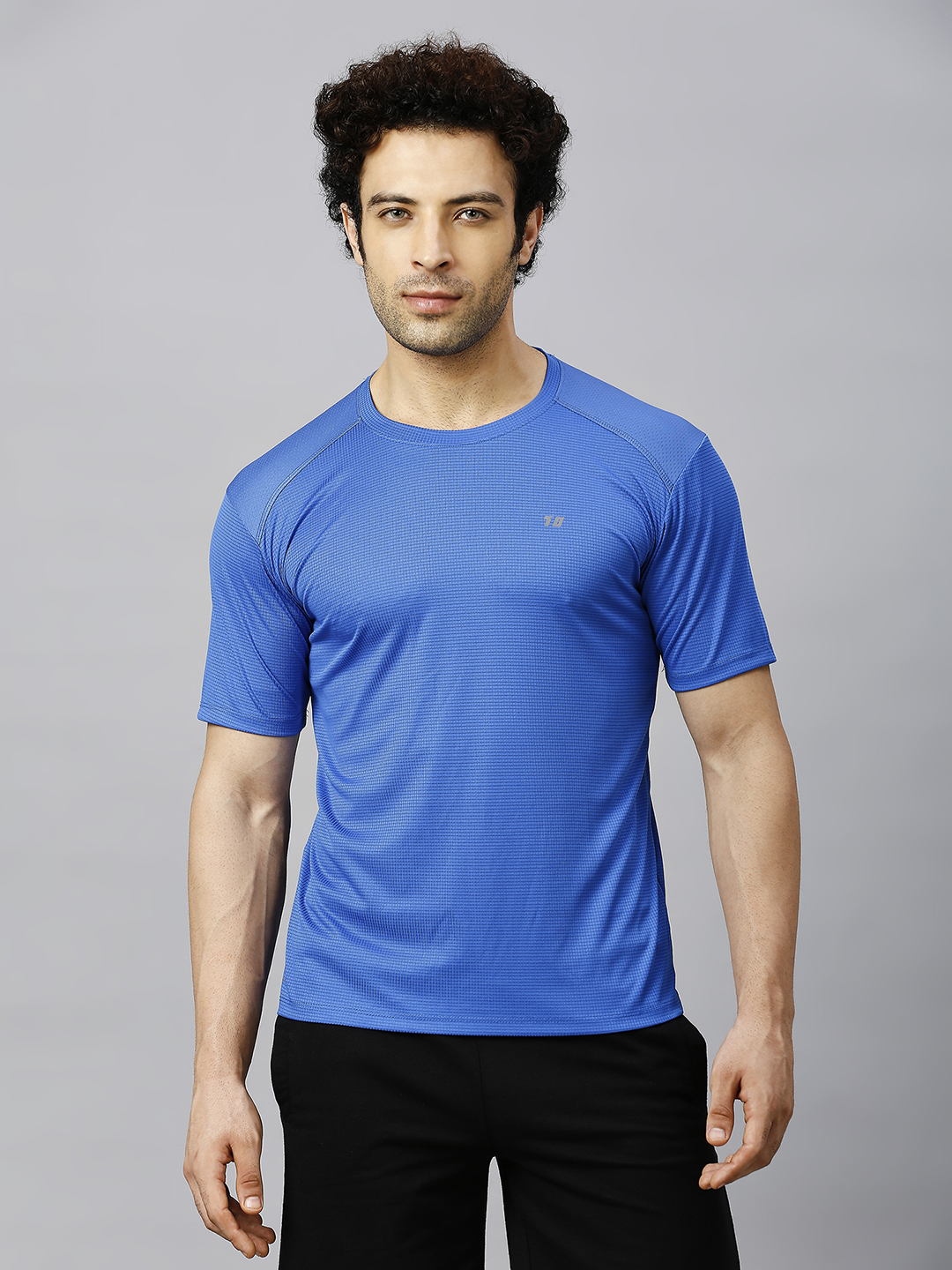 Men Blue Soild Half Sleeves Round Neck Polyester T-Shirt for Comfort and Performance Wear, Lightweight and Breathable, M