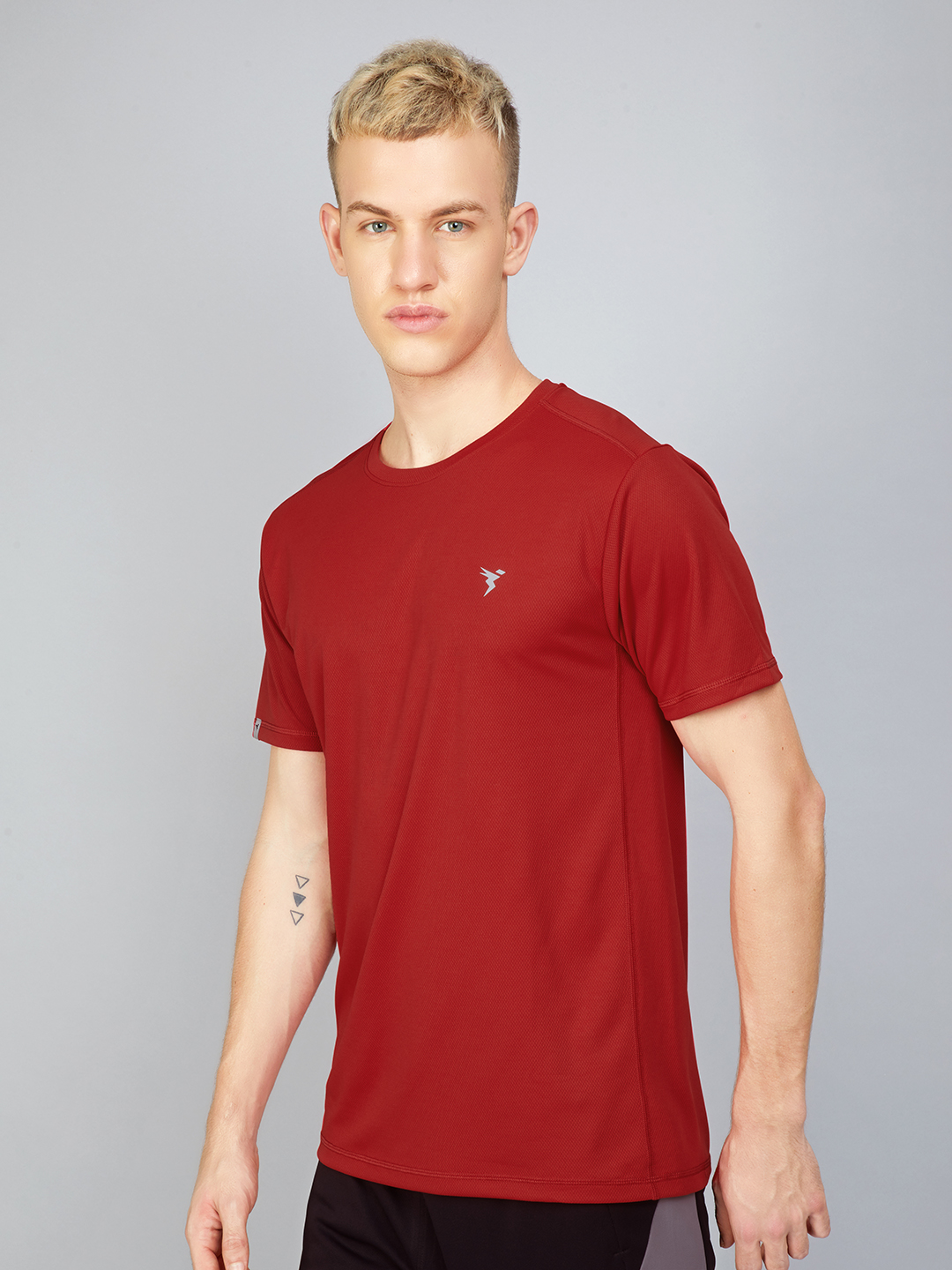 Technosport Men Berry Red Knitted active odour-free Crewneck Half Sleeve Solid T-Shirt (3)