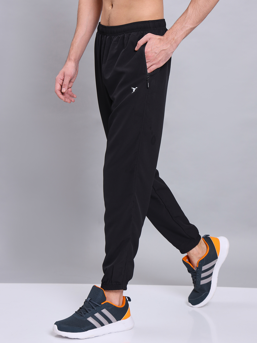 Technosport Men Black Solid Woven Trackpant (2)