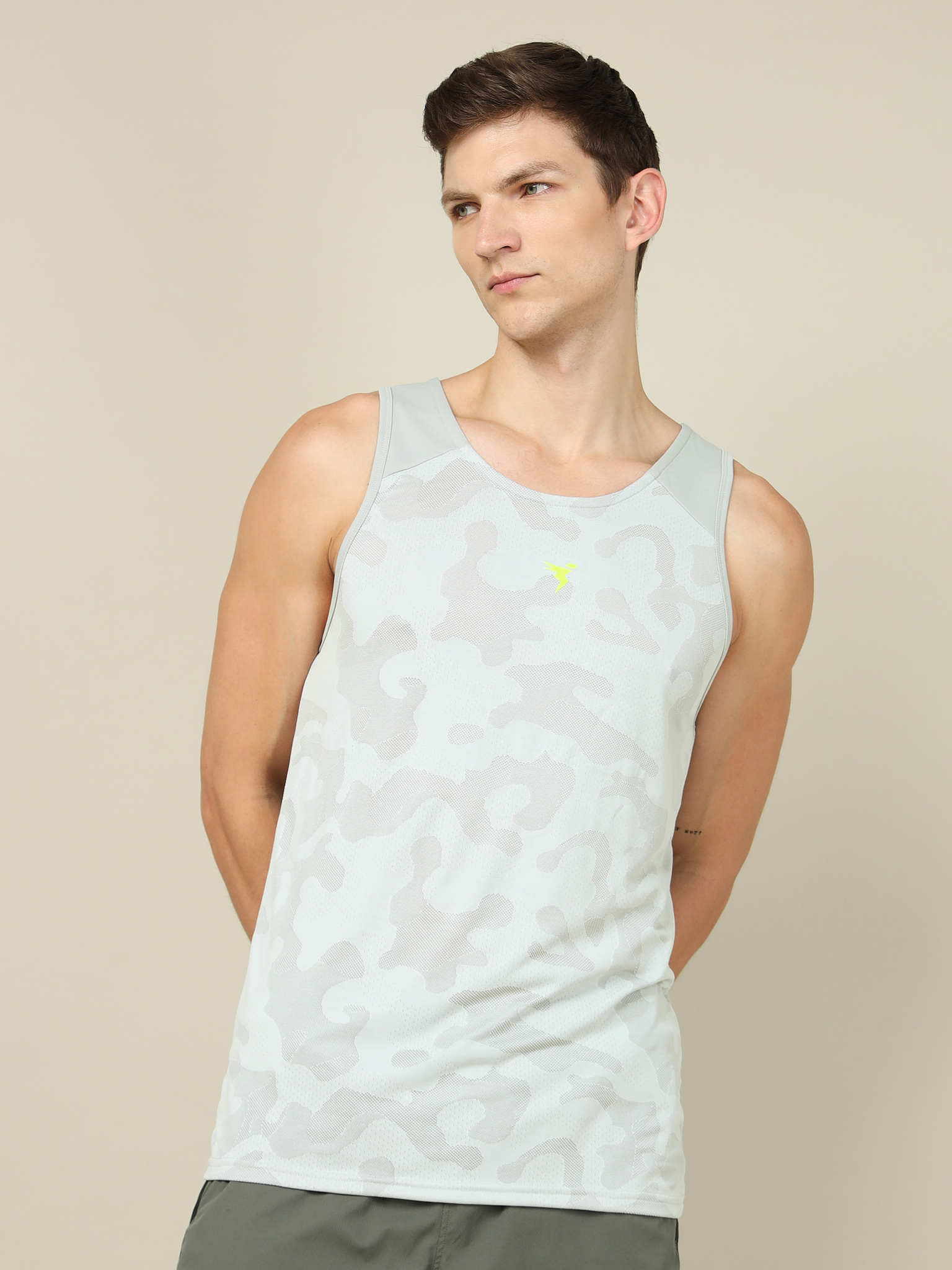 Technosport Men Grey Melange Scoop Neck Sleeveless Polyester Innerwear Gym Vest (1)