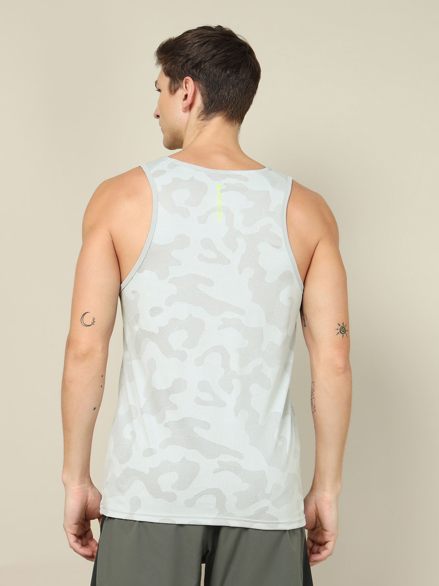 Technosport Men Grey Melange Scoop Neck Sleeveless Polyester Innerwear Gym Vest (2)