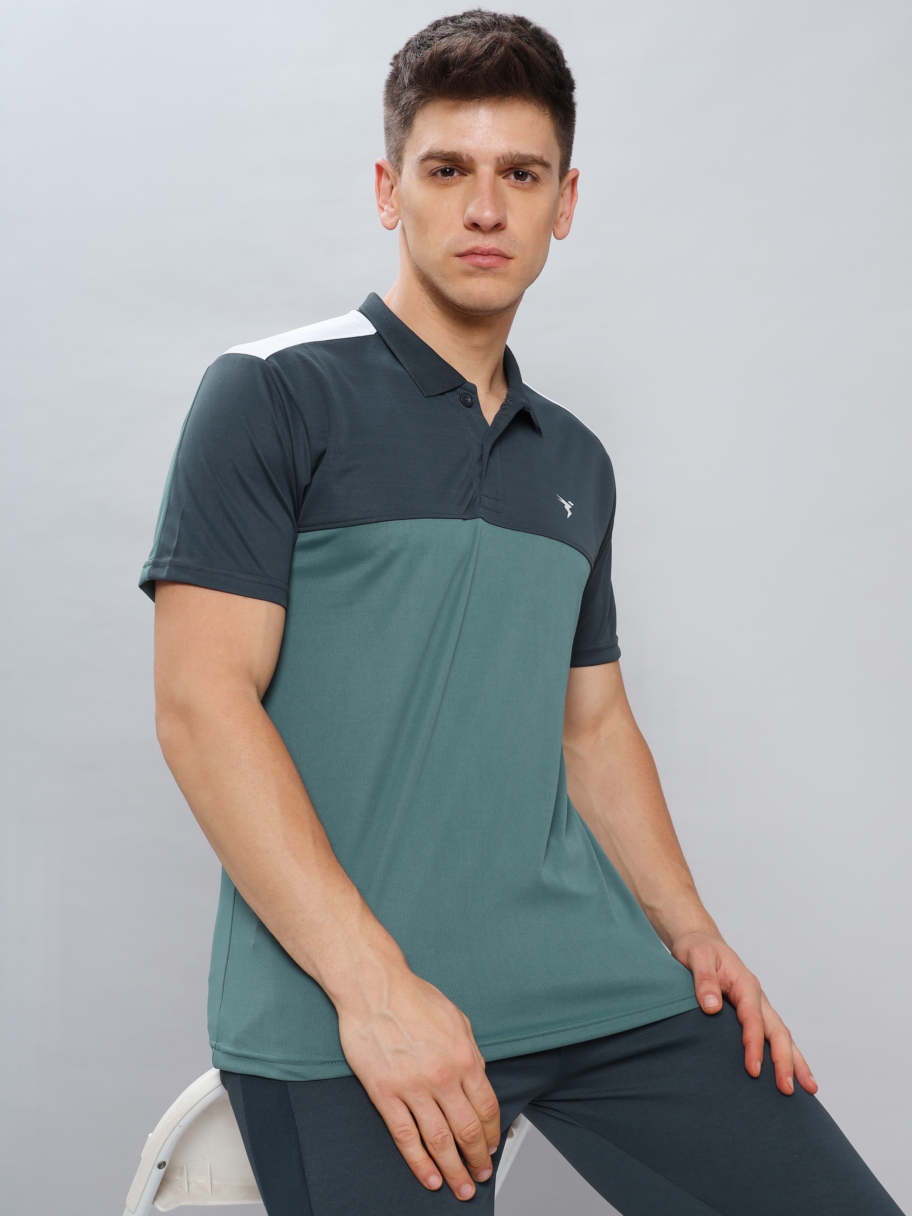 Technosport Men Hunter Green Knitted active odour-free Cut & Sew Half Sleeve Polo Collar T-Shirt (1)