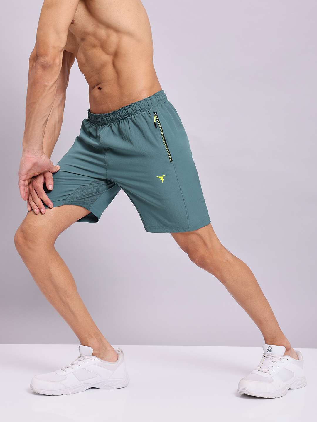 Technosport Men Hunter Green Solid Woven Shorts (1)