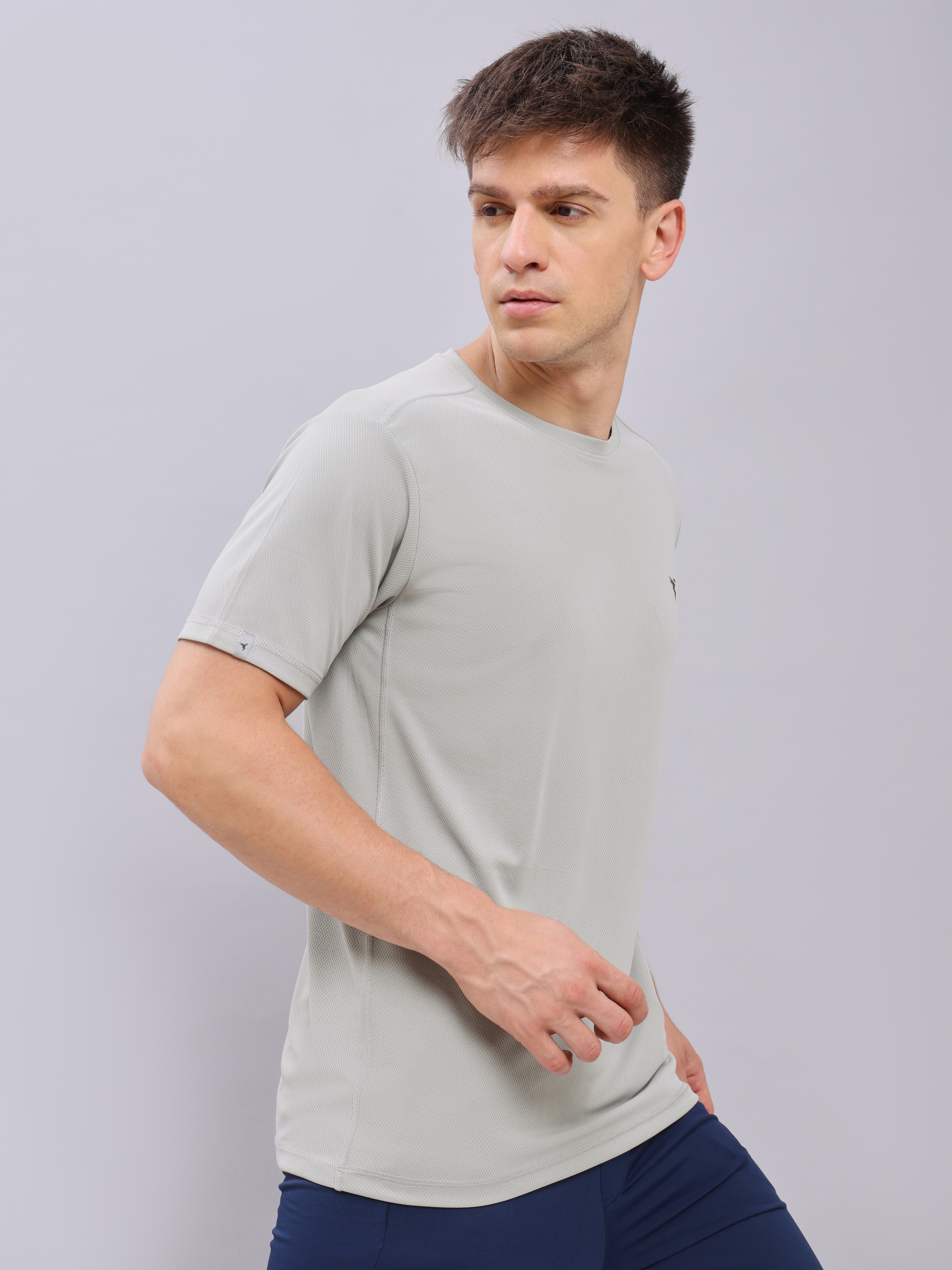 Men Light Grey Round Neck Antimicrobial Slim Fit T-shirt