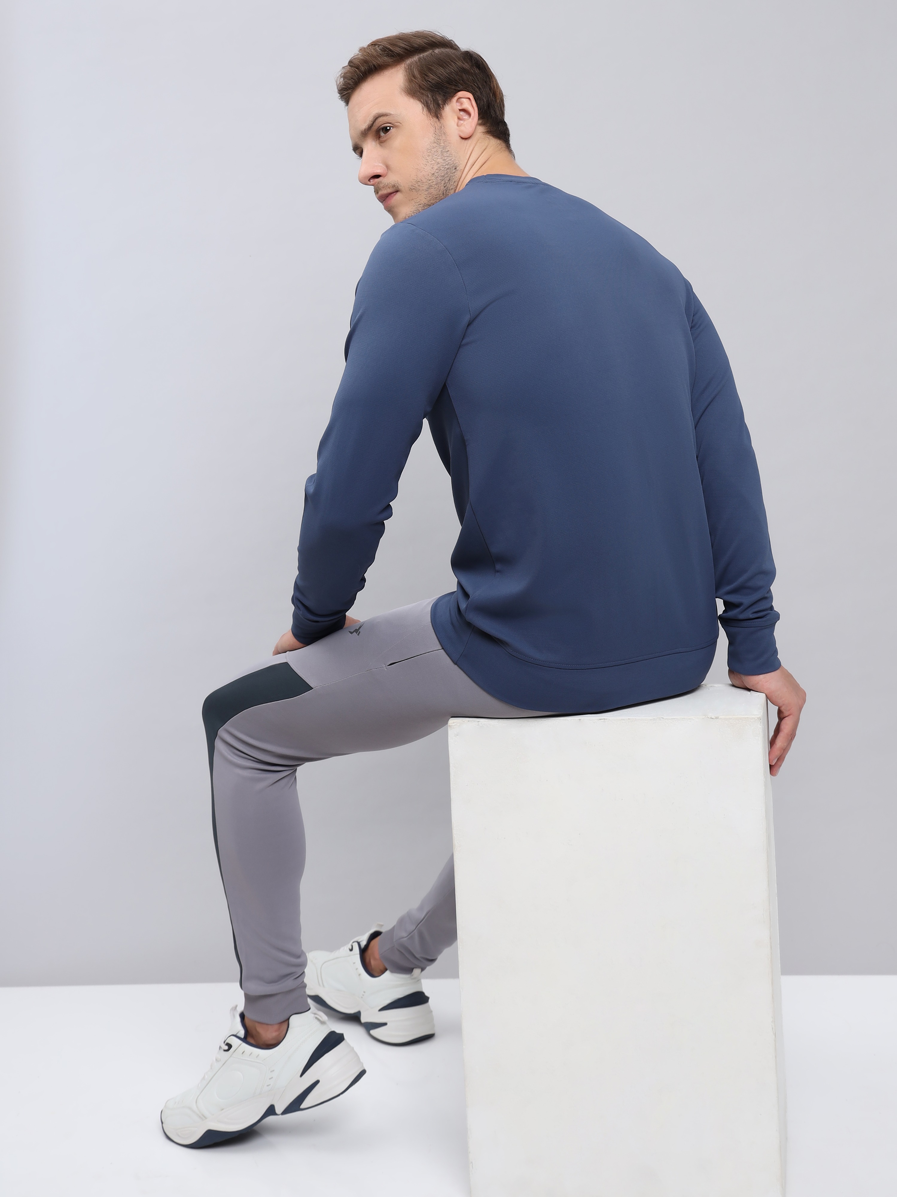 Technosport Men Light Navy Solid Crewneck Long Sleeves Round Neck Sweatshirt (3)