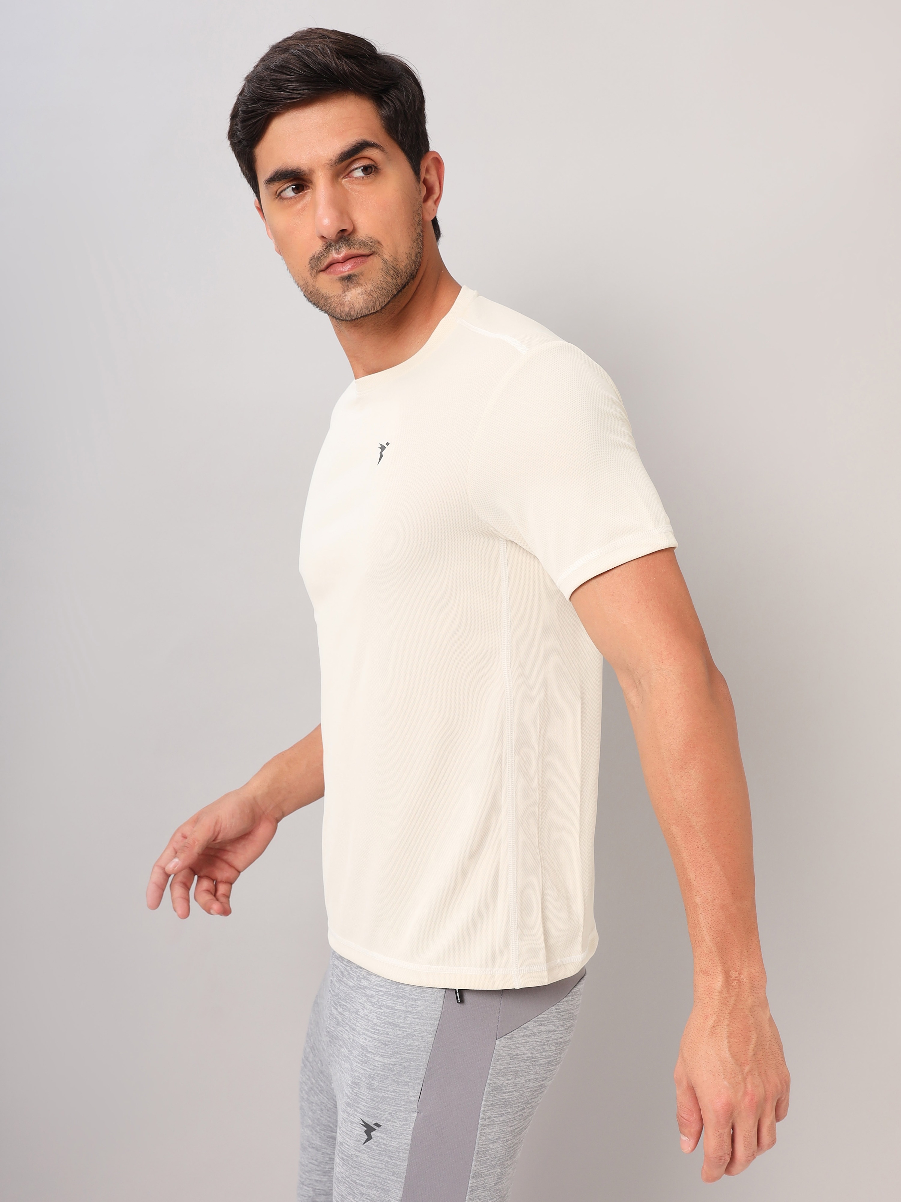 Technosport Men Off White Round Neck Antimicrobial T-shirt (3)