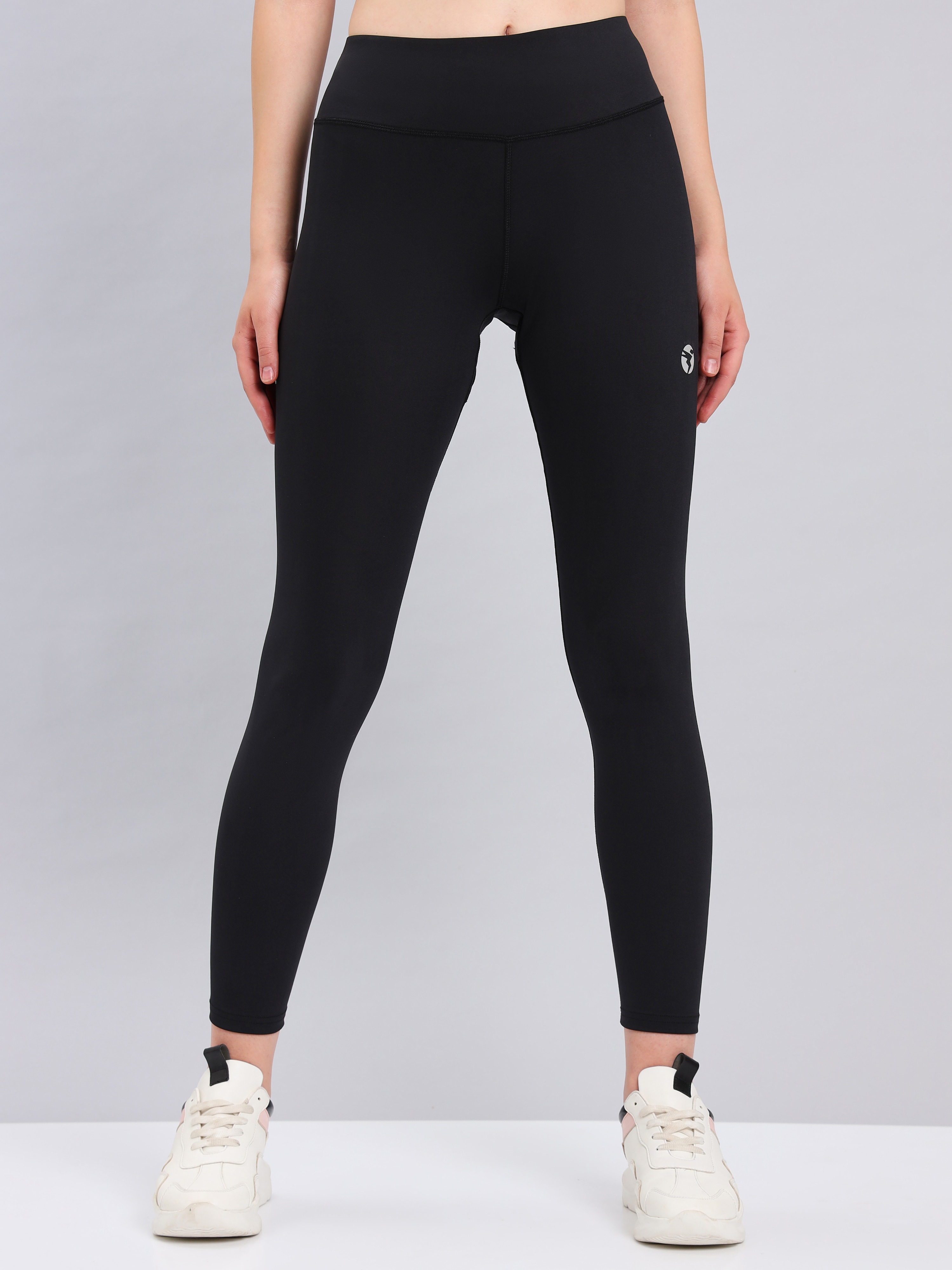 Technosport Women Black Solid Knitted active odour-free Four Way Stretched Tights (1)