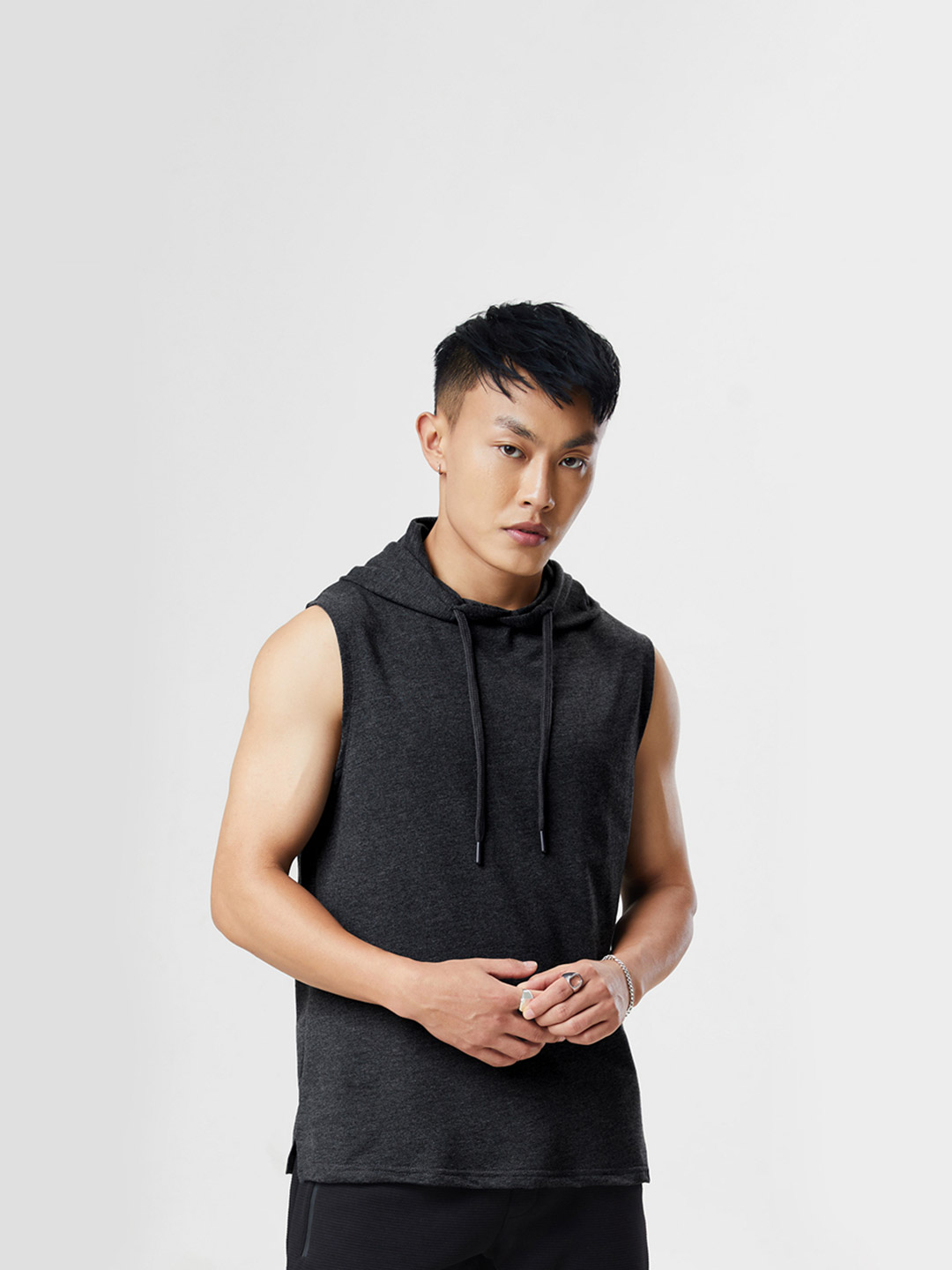 The Souled Store Men Black Solid Hooded Vests (1)