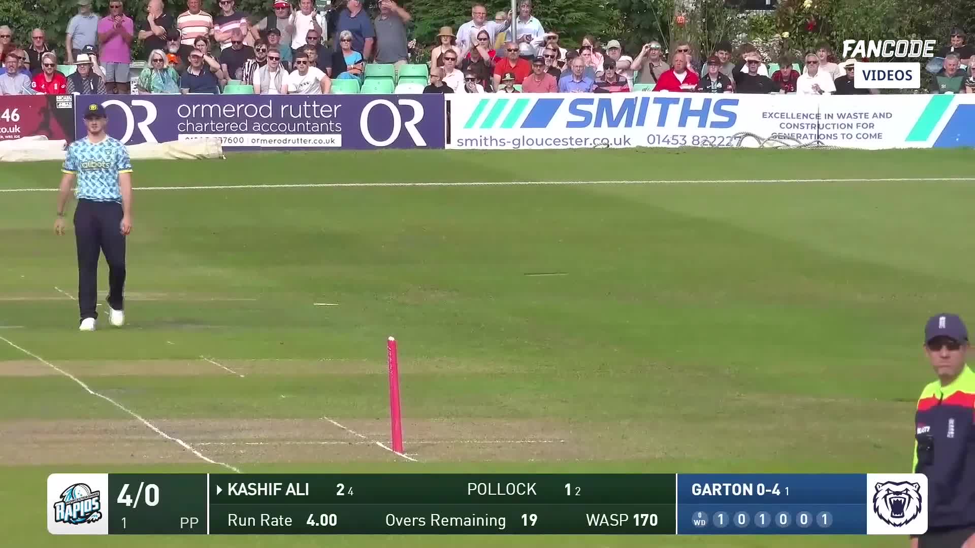 Warwickshire beat Worcestershire by 5 wickets