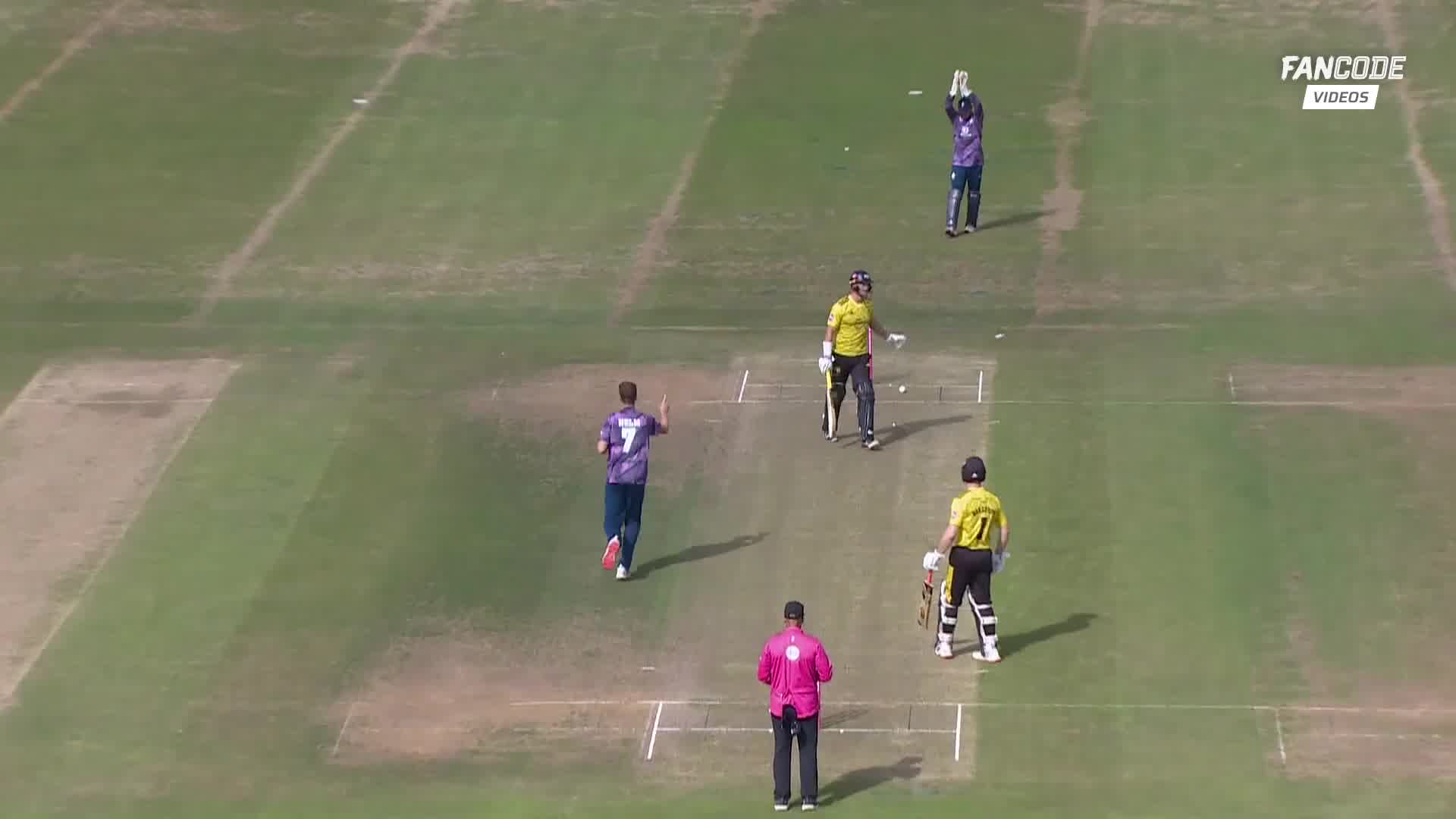 UNPLAYABLE! Tom Helm wrecked Ben Charlesworth's stumps
