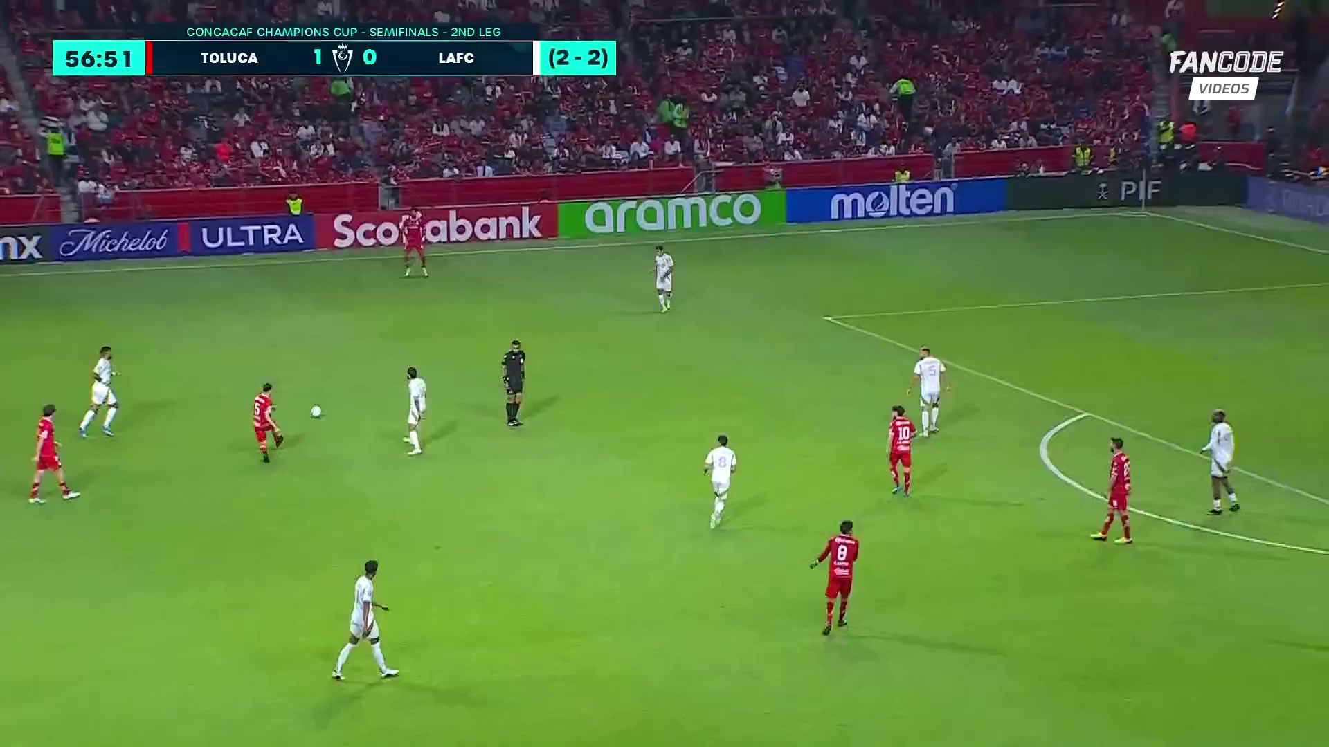 Everado launches a stunner to double the lead for Toluca