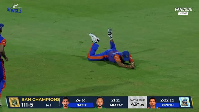 Wicket! Rahul Sharma's Superb Diving Catch