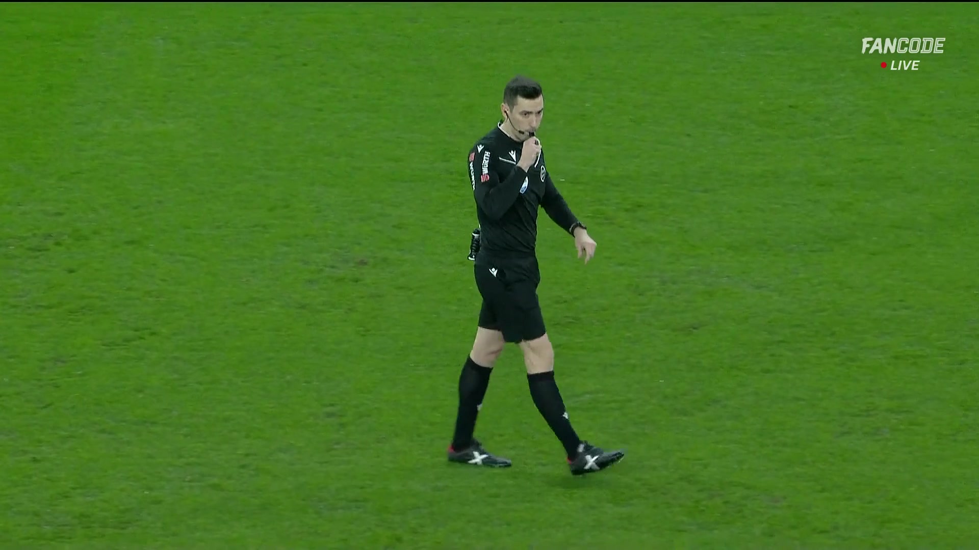 poster url for Kick-off! An Intense Battle In Store As Sporting de Gijon Take On Valencia CF