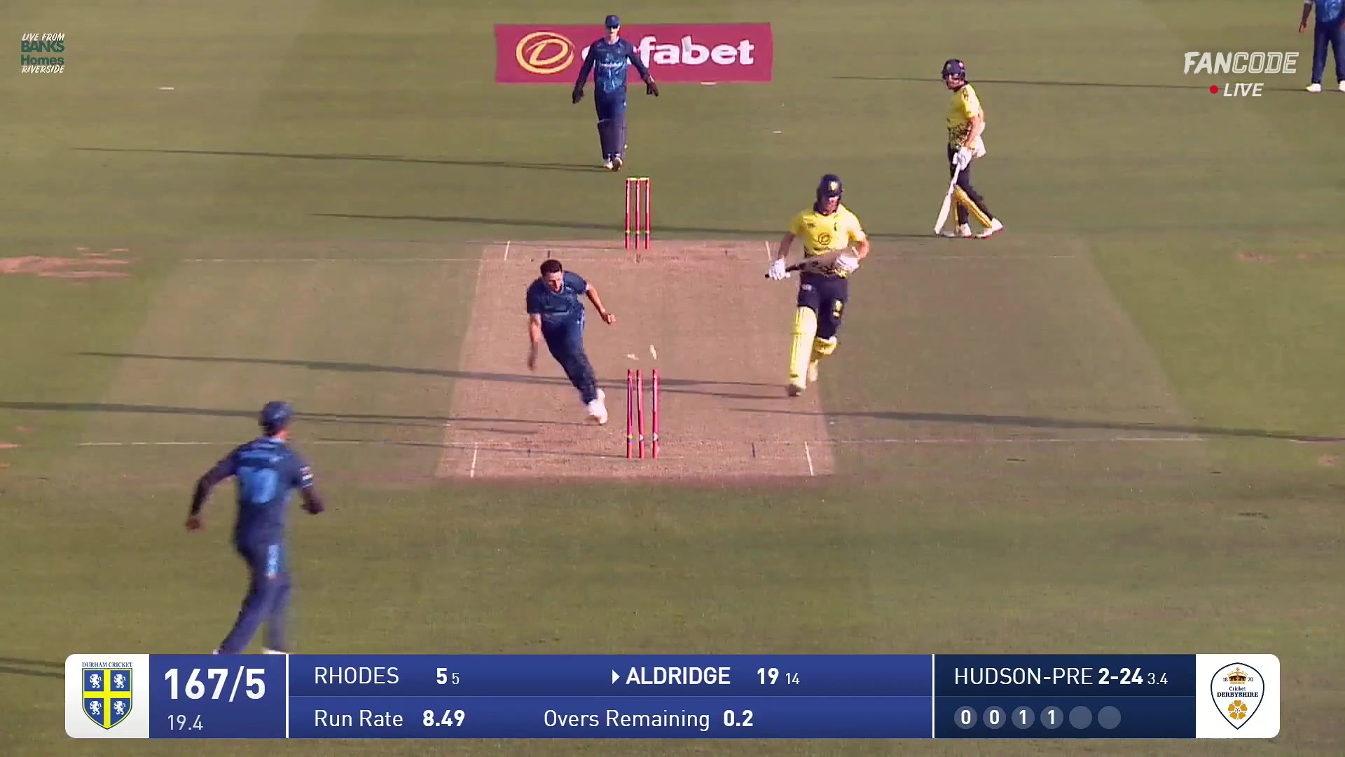 Wicket! Brooke Guest And Fynn Hudson-Prentice Combine To Dismiss Kasey Aldridge