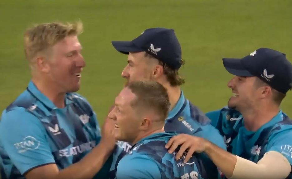 Yorkshire beat Lancashire by 19 runs | Match 103