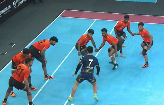 poster url for Yuva Mumba 17-32 Chandigarh Chargers | Match 30