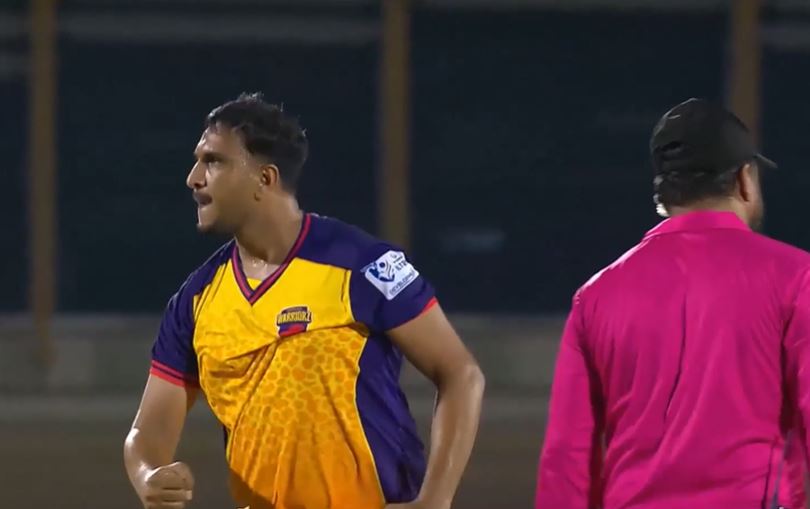 Umair Ali's 3 for 14 | Match 12