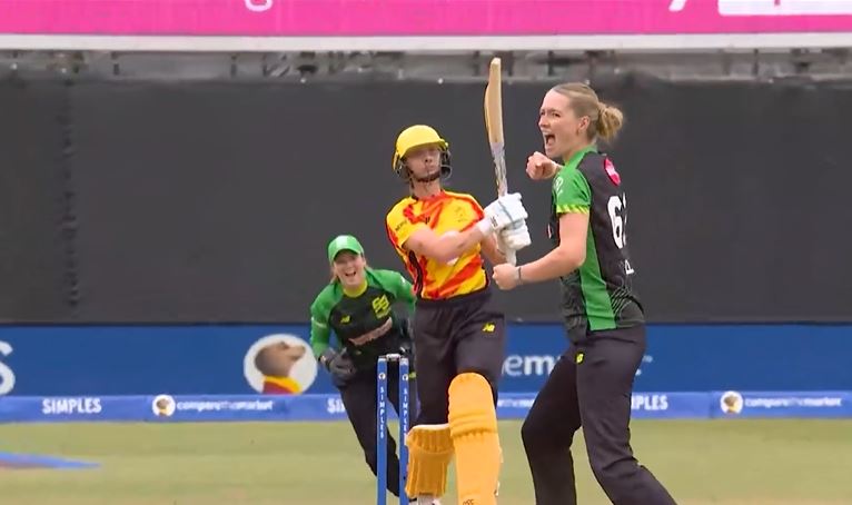 Record Alert! Bell became the first to take 50 wickets in the tournament