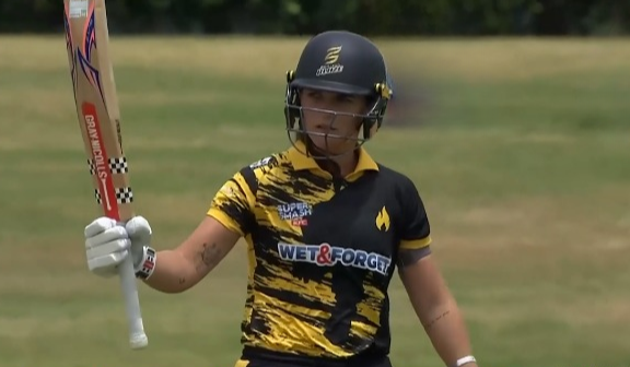 Amelia Kerr's 66 off 55 | Match 6