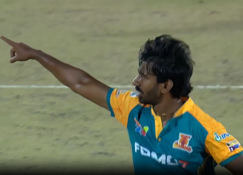 Athisayaraj Davidson's 3 for 31 | Match 7