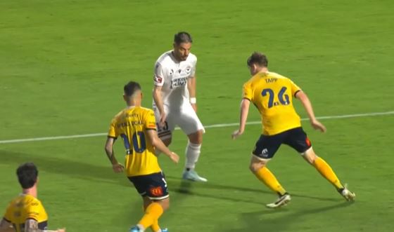0-0! Central Coast Mariners, Melbourne Victory share points in dramatic tournament opener