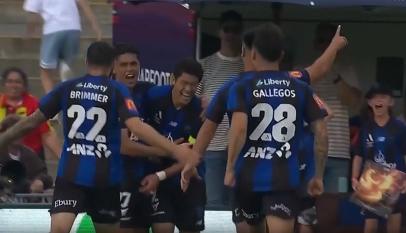 Auckland 2-1 Wellington Phoenix | Round 7