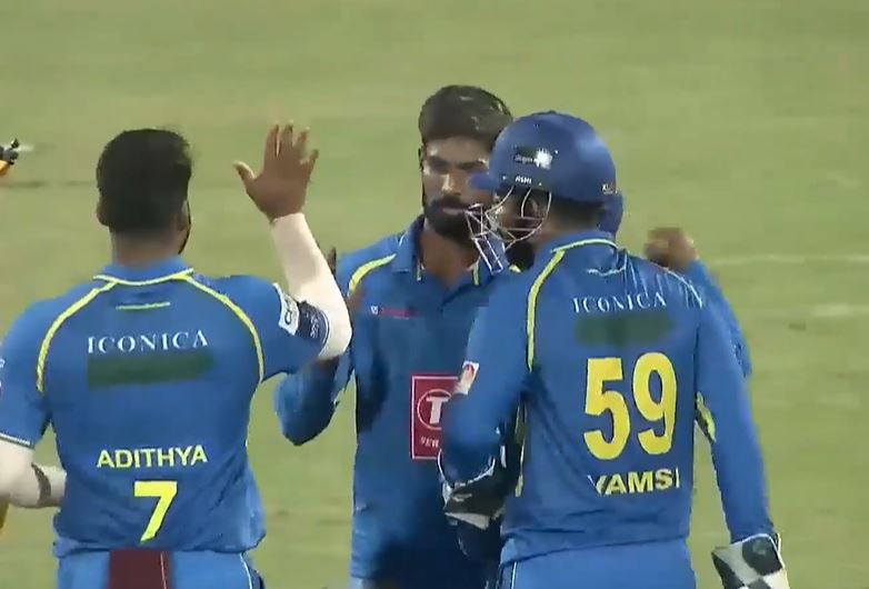 Vijayawada Sunshiners beat Amaravathi Royals by 9 wickets | Match 21