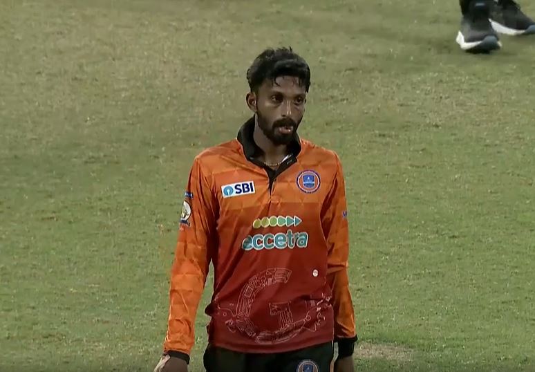 Akhil Scaria's 3 for 35 | Match 24