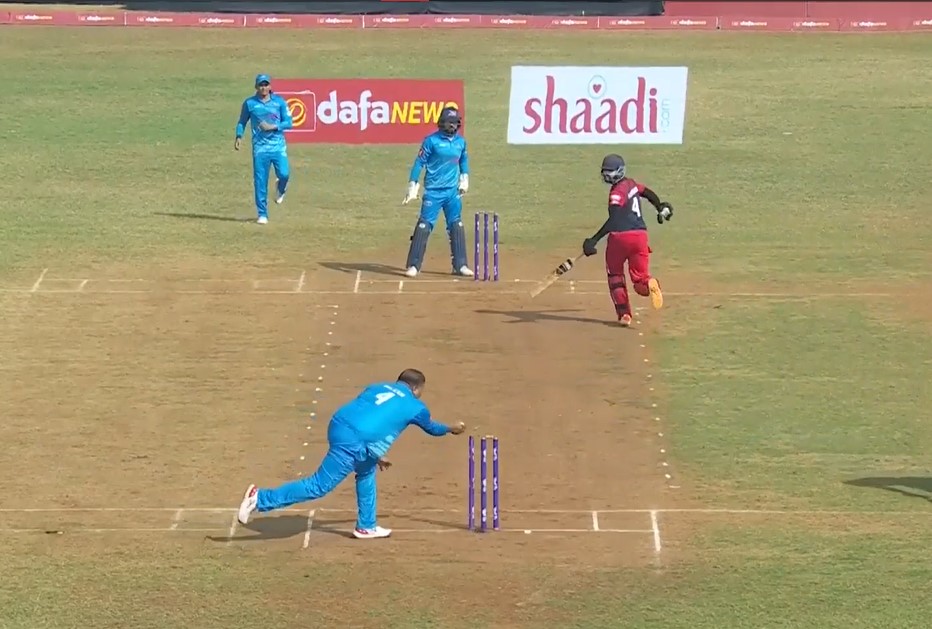 Varanasi Warriors beat Delhi Titans by 6 wickets | Match 10