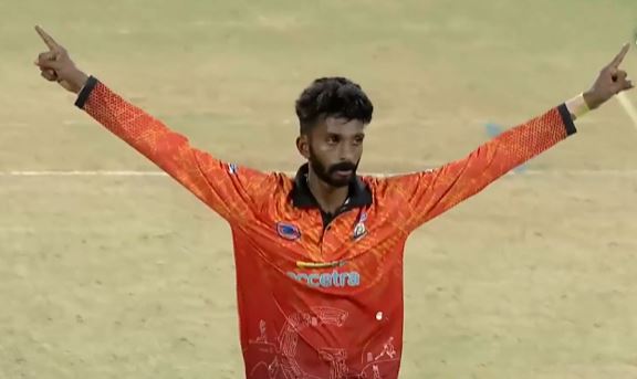 Calicut Globstars vs Thrissur Titans: Akhil Scaria's 3 for 31