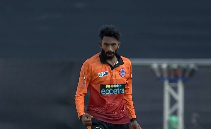 Akhil Scaria's 4 for 14 | Match 1