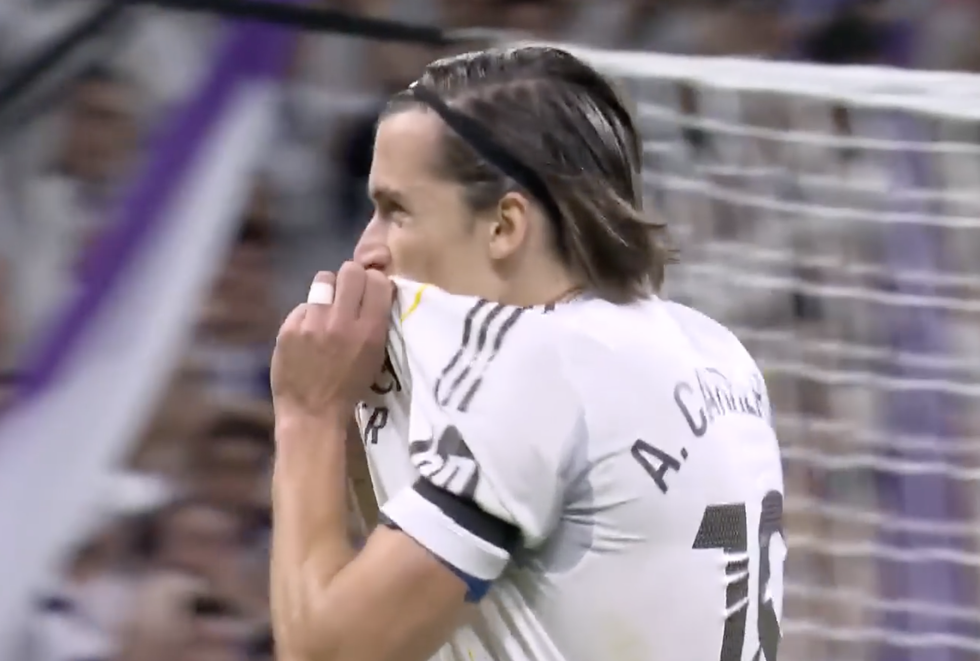 First Senior Goal for Madrid! Carreras netted a STUNNER