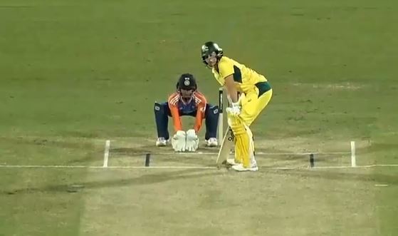 Alyssa Healy's 70 off 44 | 2nd T20I