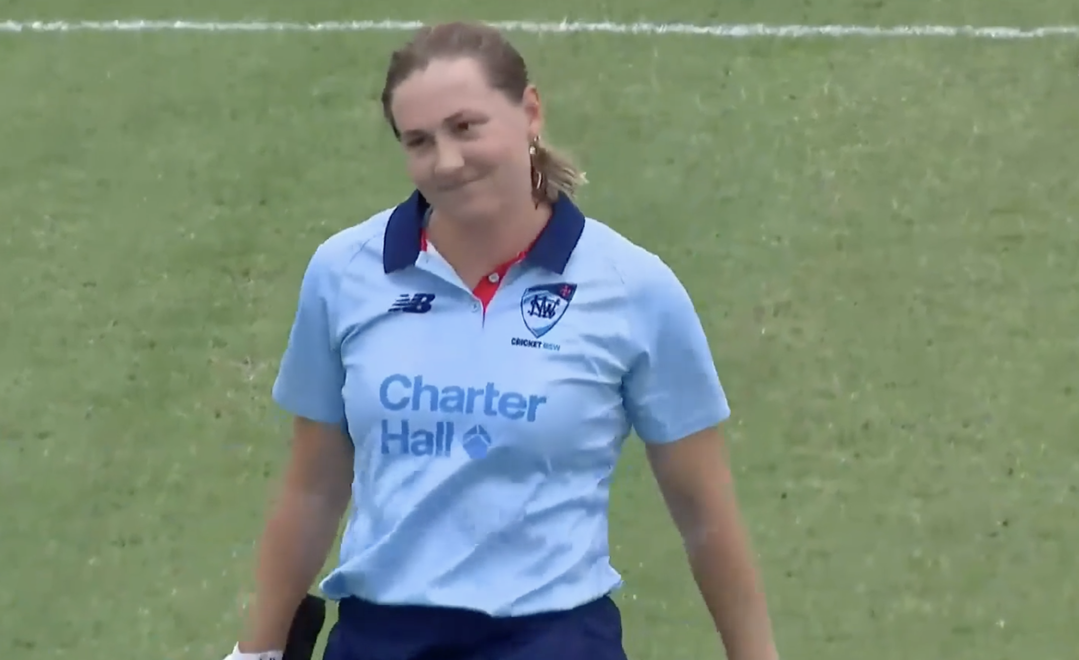 Anika Learoyd's 108 off 118 | Match 9