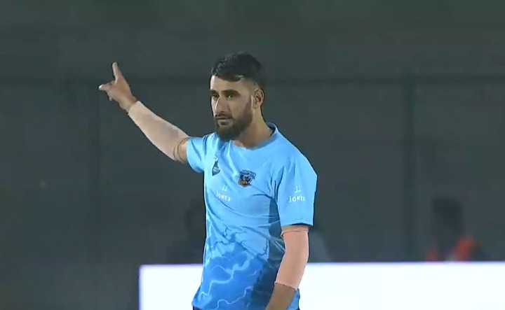 Aqib Mir's 3 for 22 | Match 9 