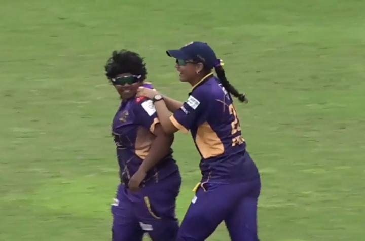 Murshidabad Kueens Womens beat Rashmi Medinipur Wizards Womens by 9 wickets on VJD | Match 17