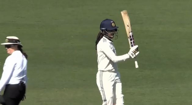 Raghvi Bist's 93 off 153 | One-off unofficial Test, Day 2