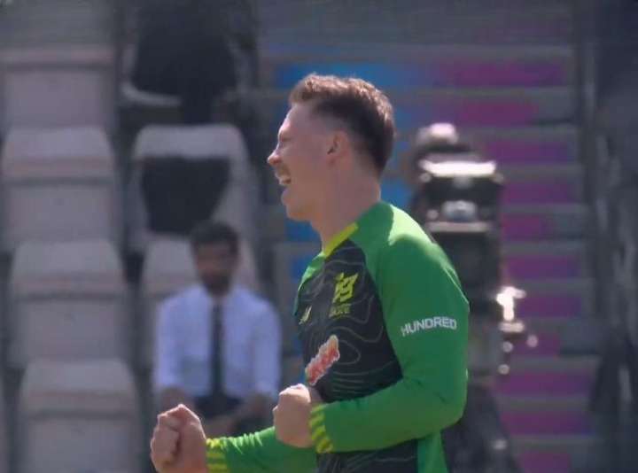 Michael Bracewell's 3 for 10 | Match 7