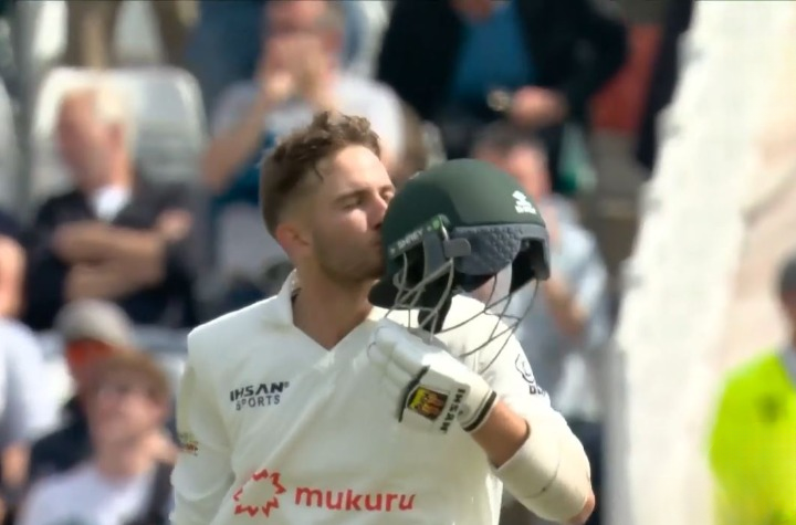 Brian Bennett's 139 off 143 | One-off Test, Day 2