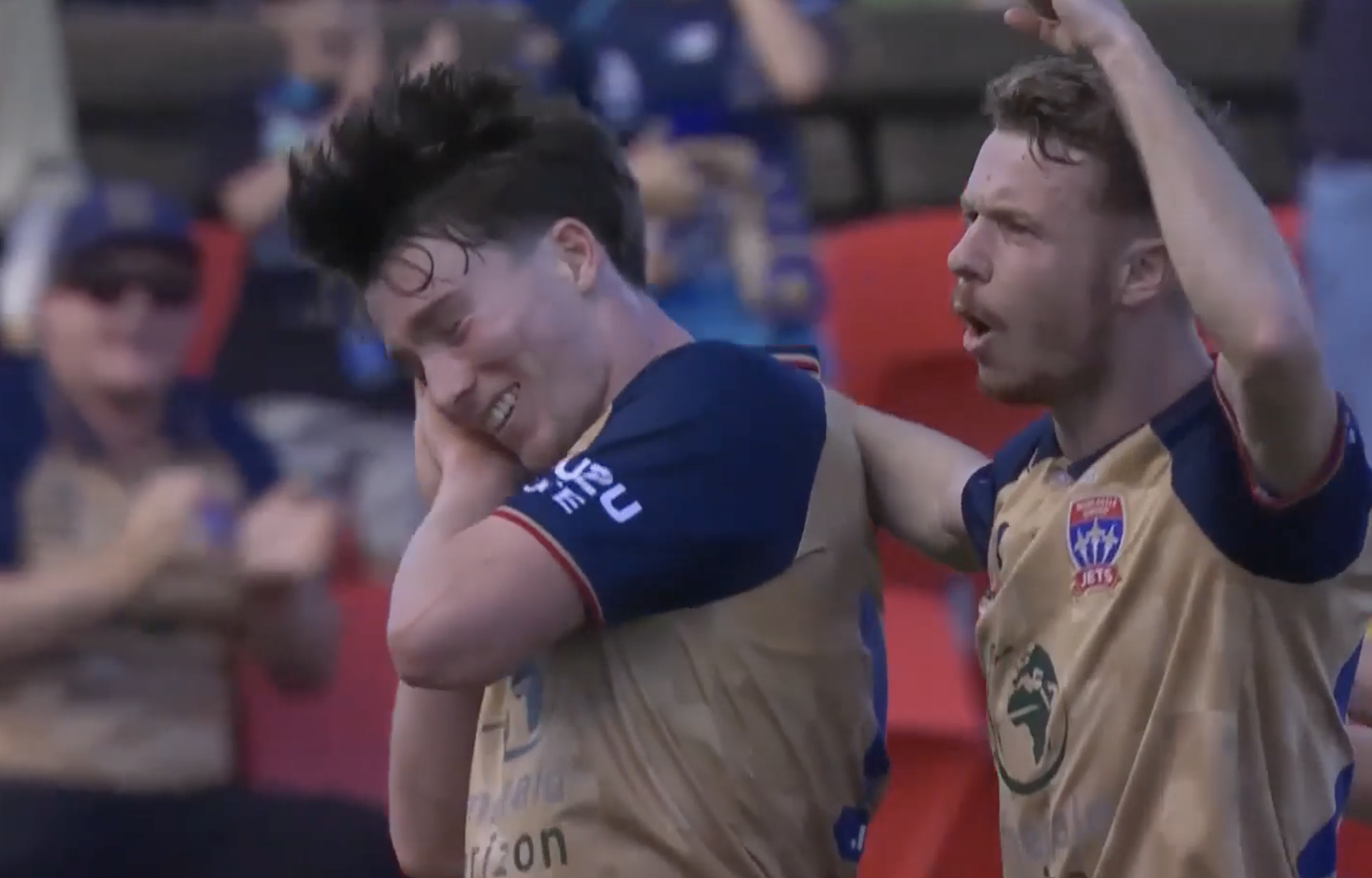 GORGEOUS! Clayton Taylor pulls the Jets back on level terms