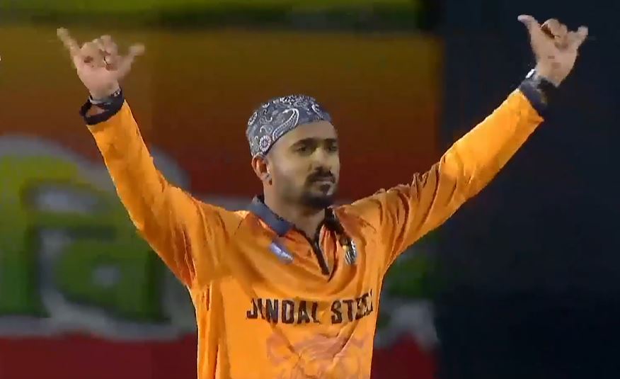 KC Cariappa's 3 for 9 | Match 18