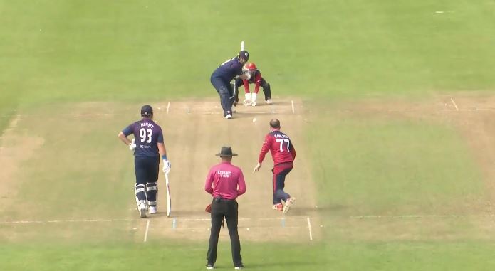 Harrison Carlyon's 3 for 26 | Match 9