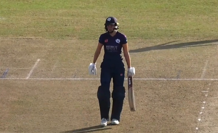 Darcey Carter's 54* off 56 | Match 11